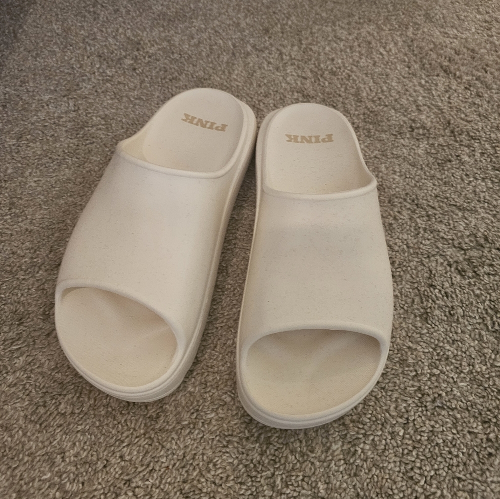 New Vs Pink Cream Slide Sandals